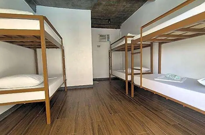 Camotes Backpackers 3* セブ市